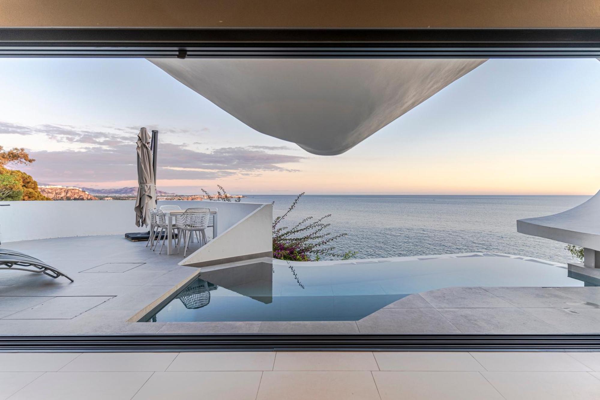 Rentitspain Casa Del Acantilado Piscina Climatizada Салобренья Екстер'єр фото